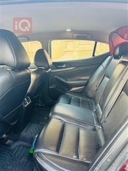 نيسان ماكسيما